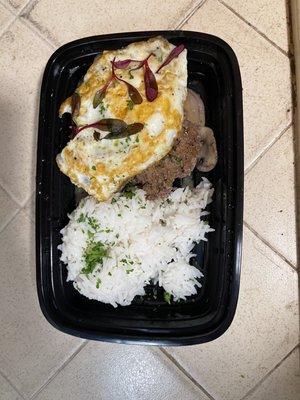 Loco moco: egg, white rice & hamburger w/mushroom sauce