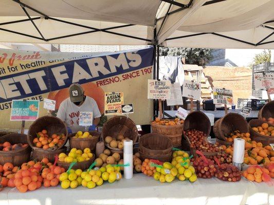 Manhattan Beach Farmers Market