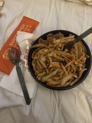 Beef lo mein