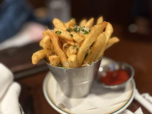 Garlic parm fries