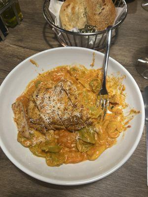 Chicken and cheese tortellini with vodka sauce