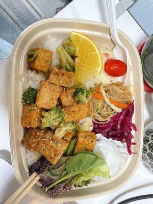 Sesame tofu & broccoli bento