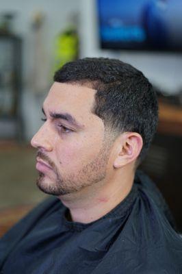 Low natural taper with beard line up