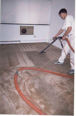 Deep steam carpet cleaning