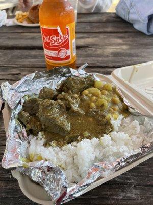 Curried goat w rice