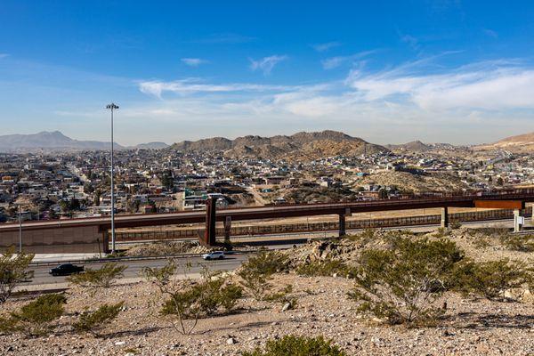 Looking into Ciudad Juárez Mexico from El Paso, TX