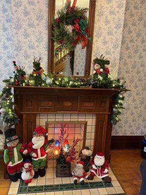 Gather round the festive mantle at Victoria Inn B and B.