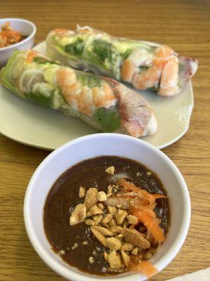 Spring rolls with peanut sauce