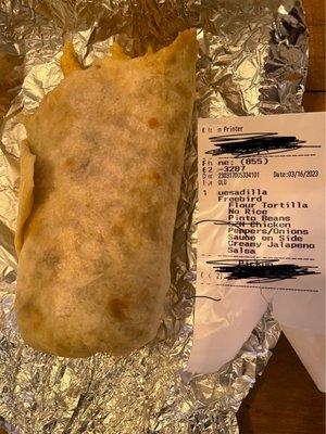 Ordered a quesadilla on favor... they gave me a burrito with no cheese. Sad day.