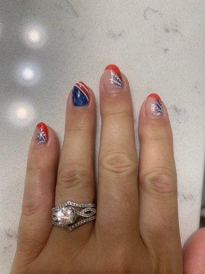 July 4th manicure