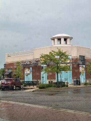 Beautiful new shake shack coming soon @ the village of Rochester mall