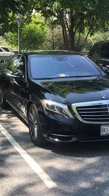 Luxury sedan (MB S550)