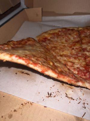 This pizza was delivered cold, it was so thin and dry