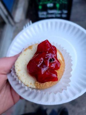 Strawberry Mini Cheesecake