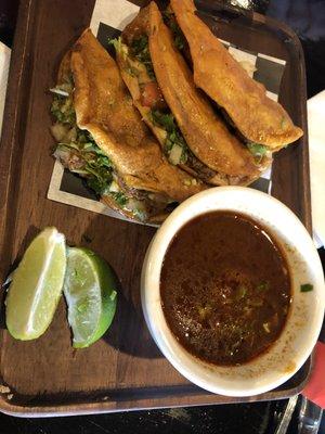 TACOS DE BIRRIA