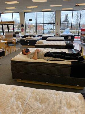 Mattress Shopping will end a marriage!  ‍