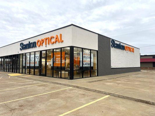 Storefront at Stanton Optical store in Victoria, TX 77904