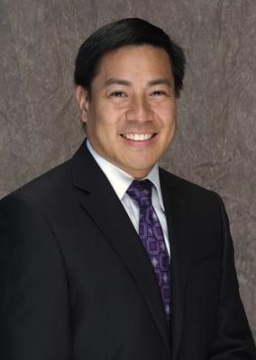 Dr. Tam specializes in arthroscopic and reconstructive shoulder surgery, knee arthroscopy, hip and knee replacement.