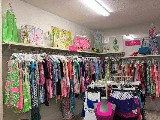 Gatorlillys carries one of the largest selections of NWT and preloved Lilly Pulitzer apparel in Central Florida.