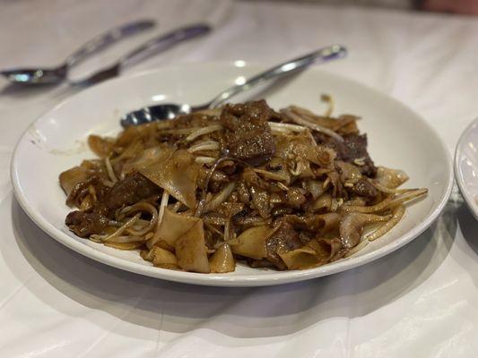 Beef flat noodles