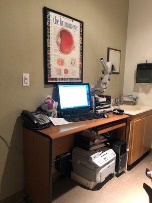 An eye exam room