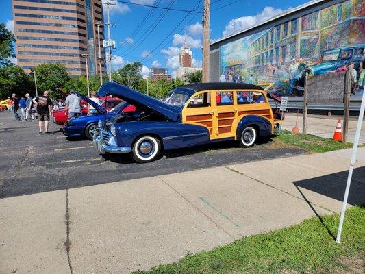 Oldsmobile  woody wagon