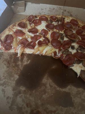 Old World Pepperoni Mushroom Pineapple Za