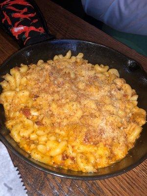 Buffalo Mac & Cheese with add in chicken