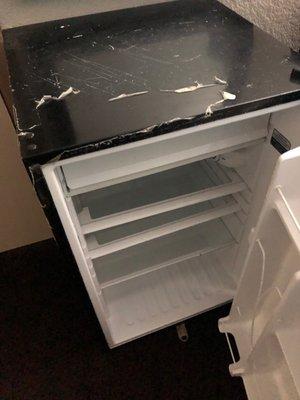 Supposed refrigerator that doesn't work