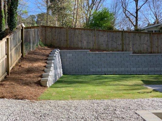 Belgard Diamond Pro Block Wall, Zoysia Sod