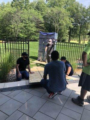 Moving a safe box of 1000 pounds to the basement