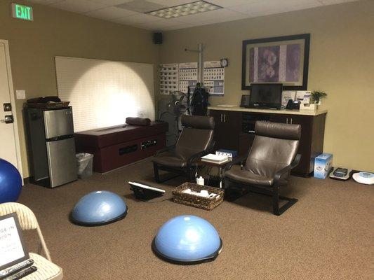 Detox and neuropathy treatment area!