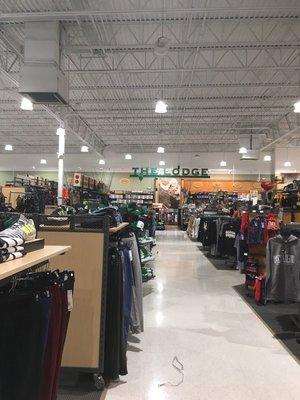 Dick's Sporting Goods -- Shoppes @ Blackstone Valley : 70 Worcester Providence Tpke, Millbury          Interior