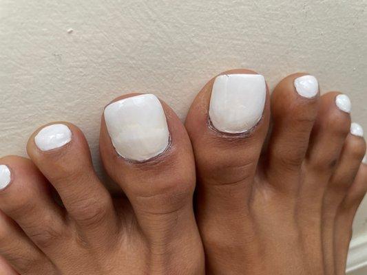 Lumpy Acrylic Toes ... 2nd time happening ... Police were called on me when I refused to pay for such poor service. BEWARE!!