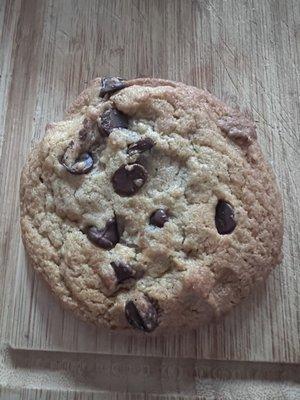 Chocolate chip cookie (you get 3)