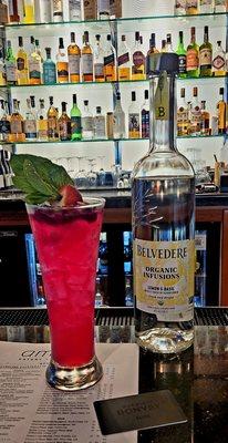 Premium mojito (Belvedere Organic Infusions, blueberries, mint and lemon)