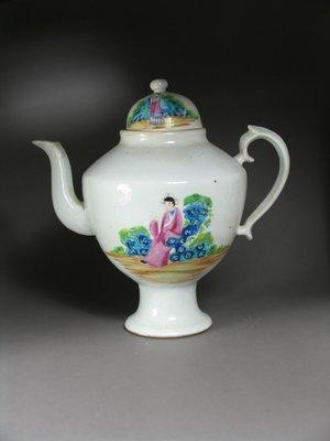 19th C. Famille Rose Export tea Pot.