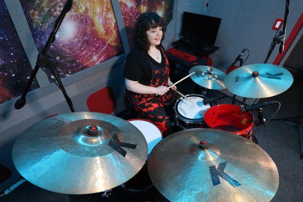 Drummer Lindsay Artkop