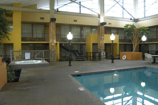 Cold Creek Resort - indoor pool