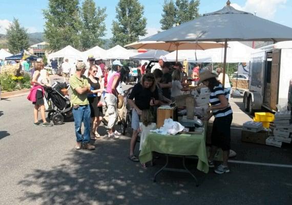 Borden Farms booth with their organic produce