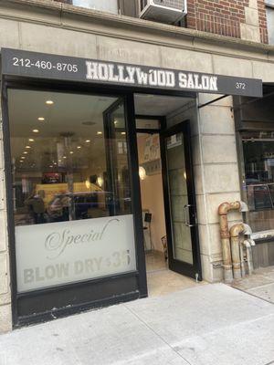 Hollywood Salon on Second Avenue