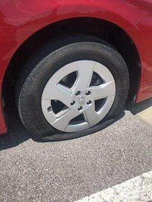 ‼ Flattened my tire!!!