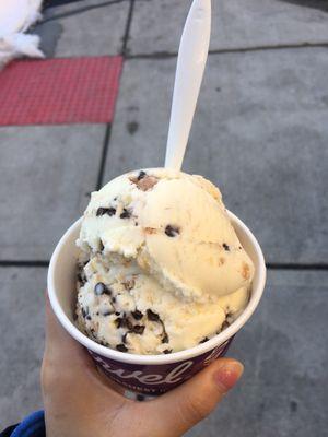 Chocolate chip cookie dough (small)