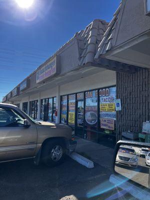 Huauchinangos Store Front