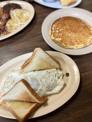 Veggie omelette with pancakes