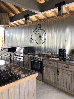 Outdoor kitchen