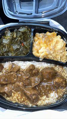 Beef tips & rice, Mac & cheese, greens