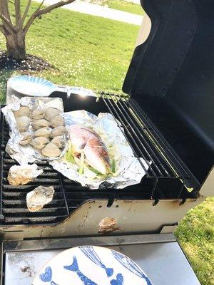 Grill Redsnapper with butter and onion