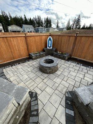 Fire pit and sitting areas