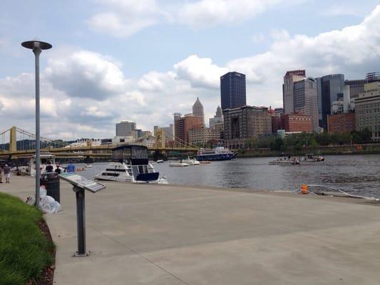 Gateway Clipper Princess blows horn, and boatgaters get out of its way.